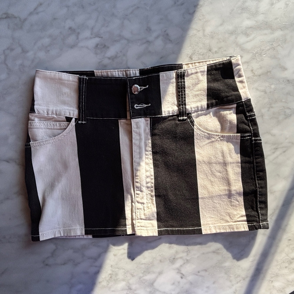Size Small - Cheap Monday Y2K Patchwork Denim Mini Skirt Black White Low Rise - Picture 2 of 7